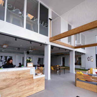 Espace indépendant 30 m² 8 postes Location bureau Rue des Résistants La Trinité-sur-Mer 56470 - photo 2